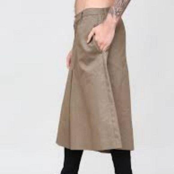 OAK Military Wide Short in Fatigue Culotte Flare - Picture 5 of 12